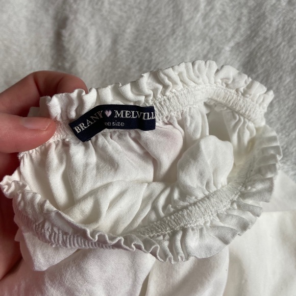 Brandy Melville off the shoulder peasant shirt - Picture 7 of 8